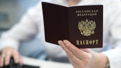 Президент уточнил условия упрощенного приема в гражданство РФ иностранцев, заключивших контракты о прохождении военной службы.