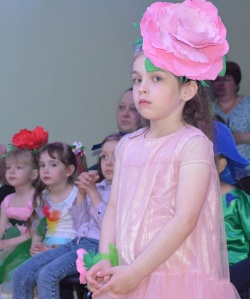 Второй этап районного фестиваля «Цветочная феерия», посвященного 90-летию района